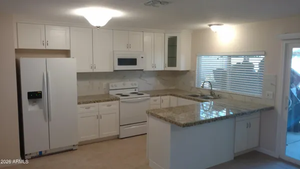 $1,750 | 4030 East Windrose Drive, Phoenix, AZ 85032