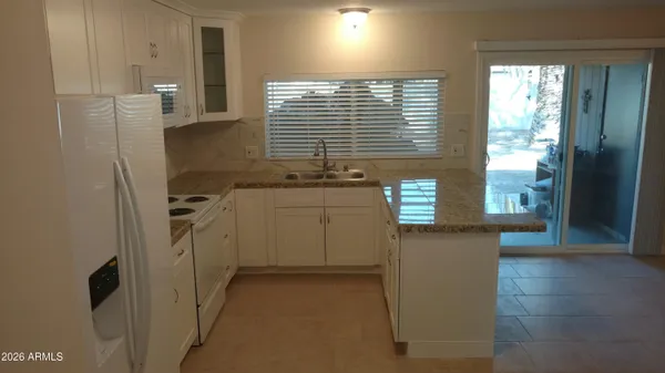 $1,750 | 4030 East Windrose Drive, Phoenix, AZ 85032