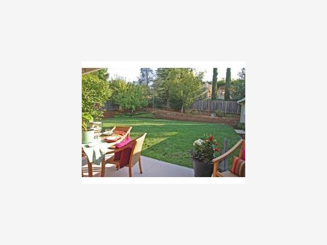 283 Quinnhill Road Los Altos, CA 94024 - Photo 9 of 9 Gallery Image 9