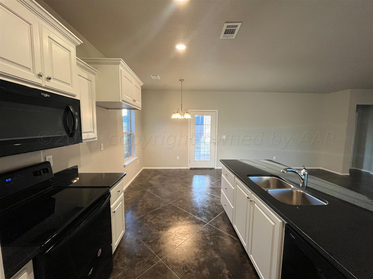 4912 Ratliff Street Amarillo, TX 79118 - Photo 12 of 24 IMG_2425