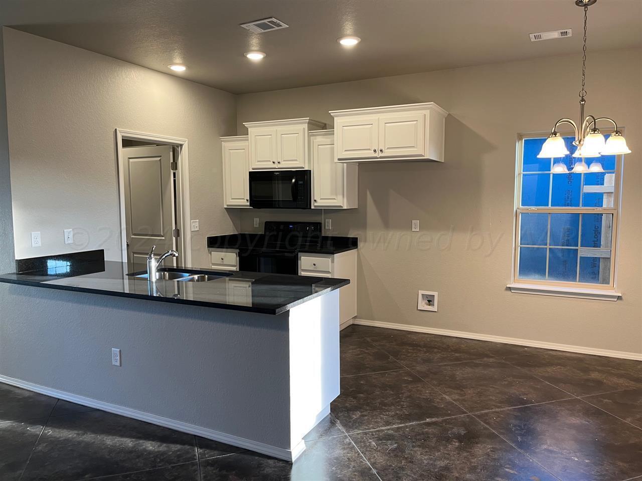 4912 Ratliff Street Amarillo, TX 79118 - Photo 9 of 24 IMG_2421