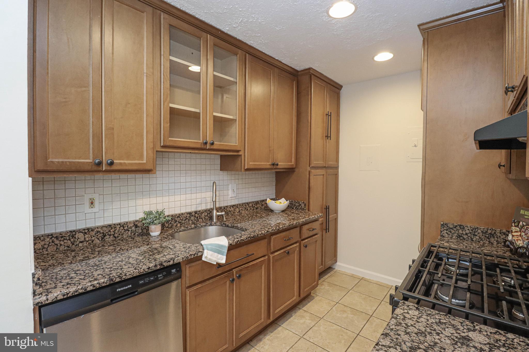 140 Georgetown Road, Unit 10 Annapolis, MD 21403 - Photo 20 of 43 Kitchen