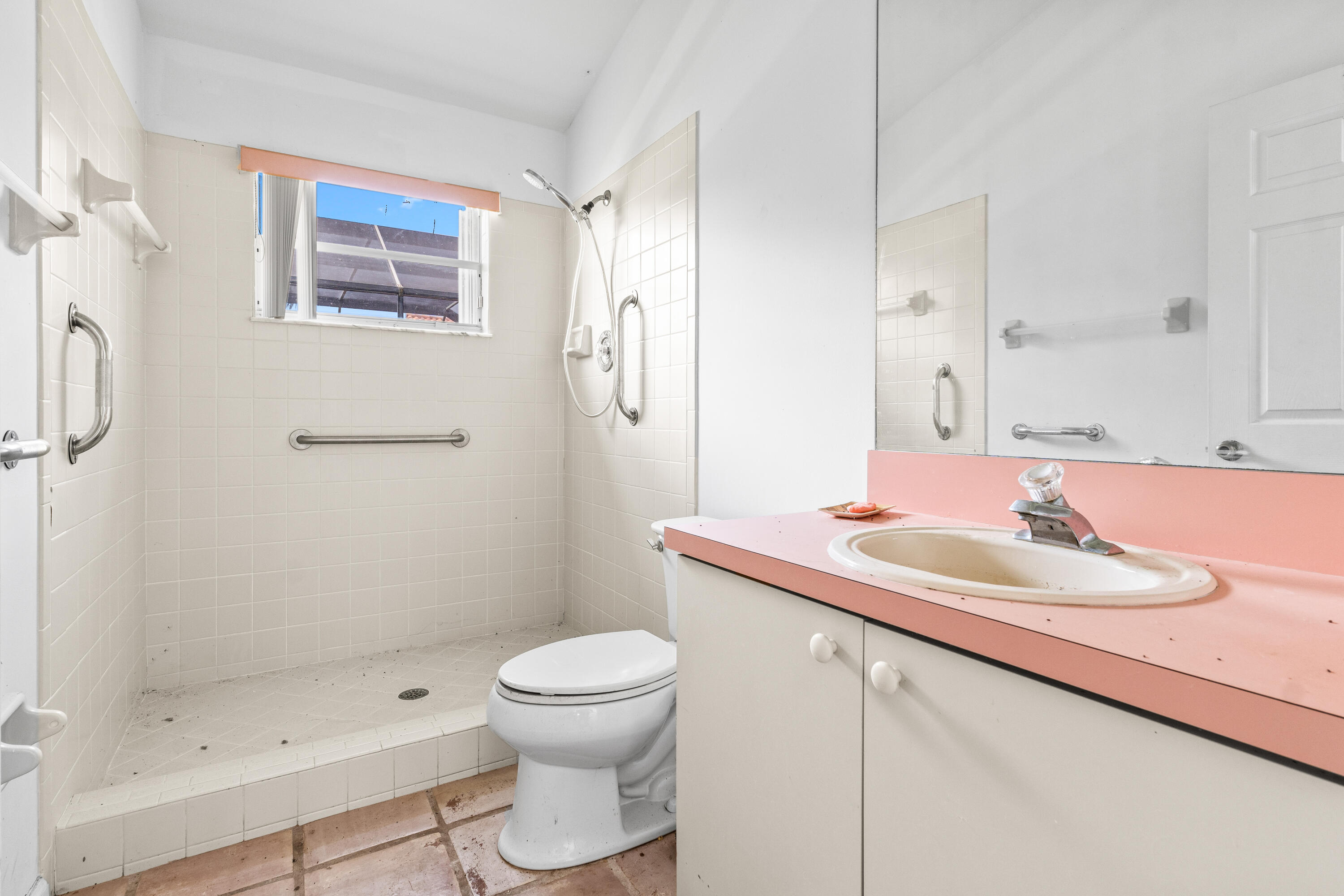 8885 Spring Valley Drive Boynton Beach, FL 33472 - Photo 15 of 38 BATHROOM