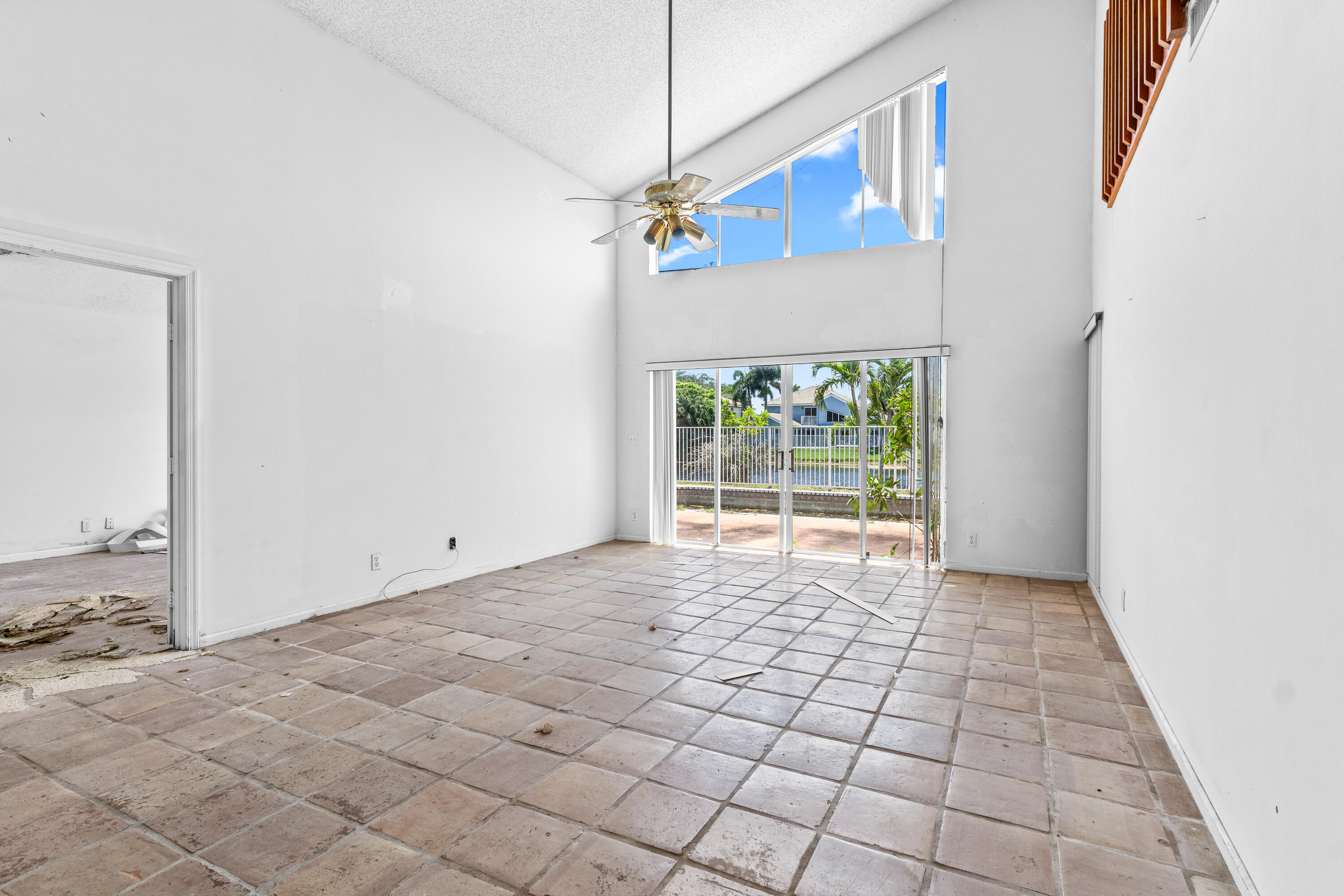 8885 Spring Valley Drive Boynton Beach, FL 33472 - Photo 6 of 38 LIVING AREA