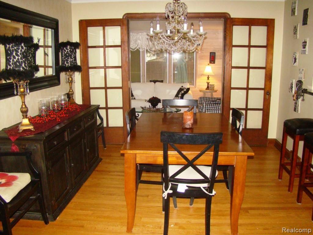 853 Barrington Road Grosse Pointe, MI 48230 - Photo 12 of 18 DSC01262.jpg