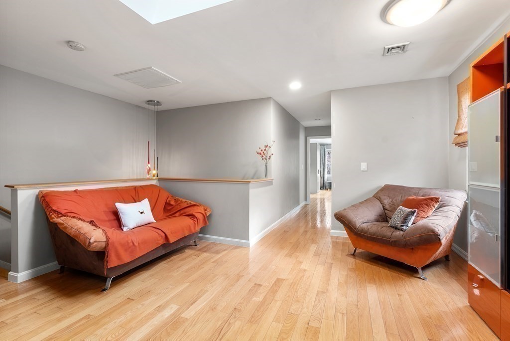 34 Tanglewood Road, Unit 34 Newton, MA 02459 - Photo 24 of 30