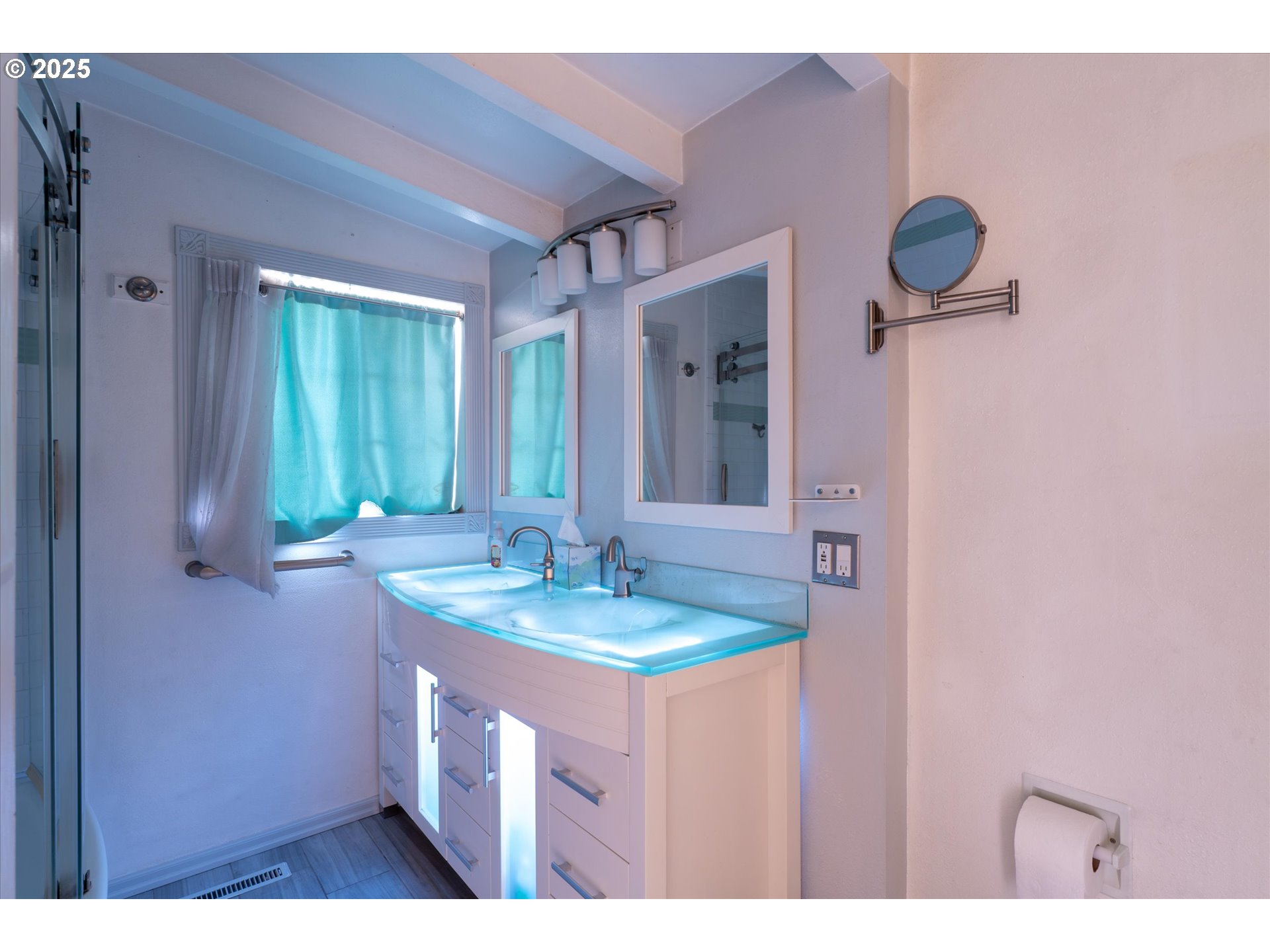 3011 Northeast Rasmussen Road Corbett, OR 97019 - Photo 9 of 33