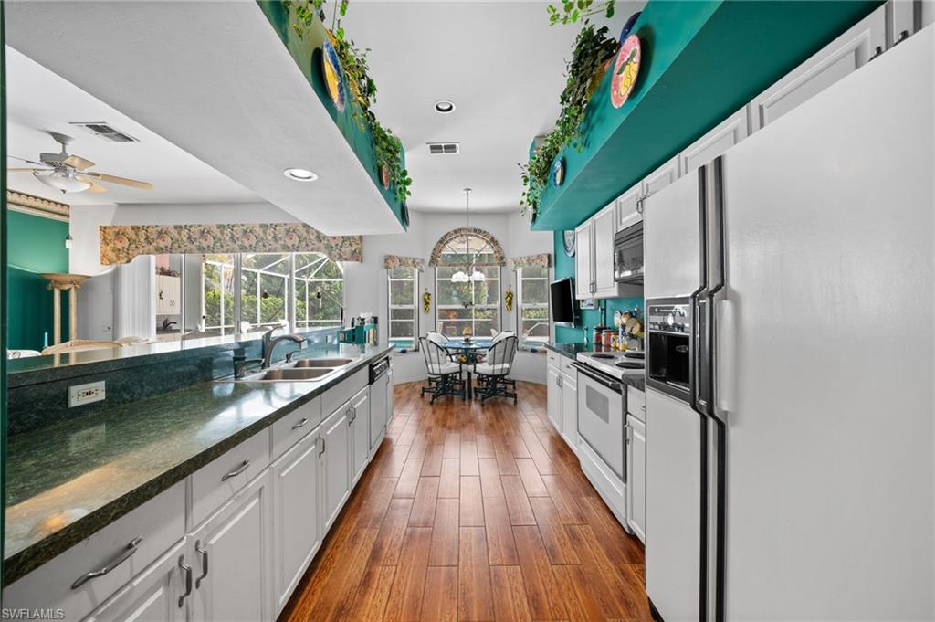 256 Countryside Drive Naples, FL 34104 - Photo 11 of 40