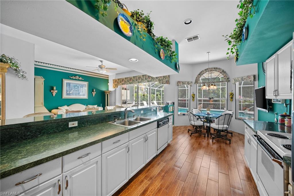 256 Countryside Drive Naples, FL 34104 - Photo 10 of 40