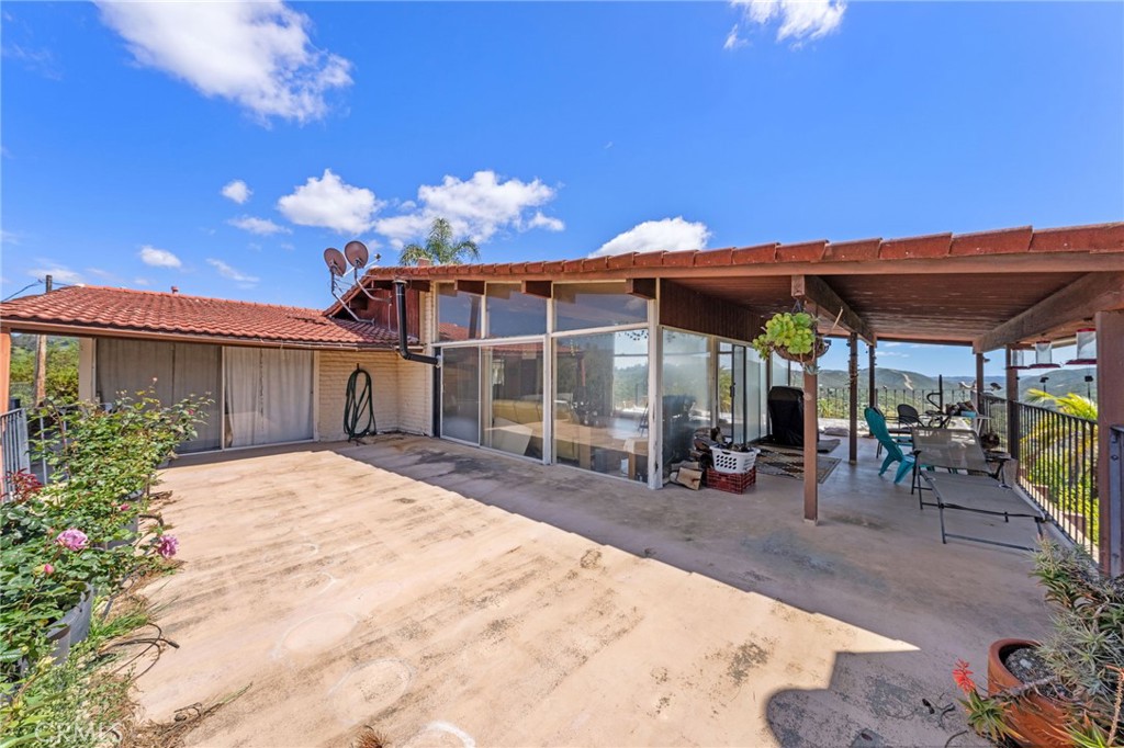 39435 De Luz Road Fallbrook, CA 92028 - Photo 31 of 36 Gallery Image 31