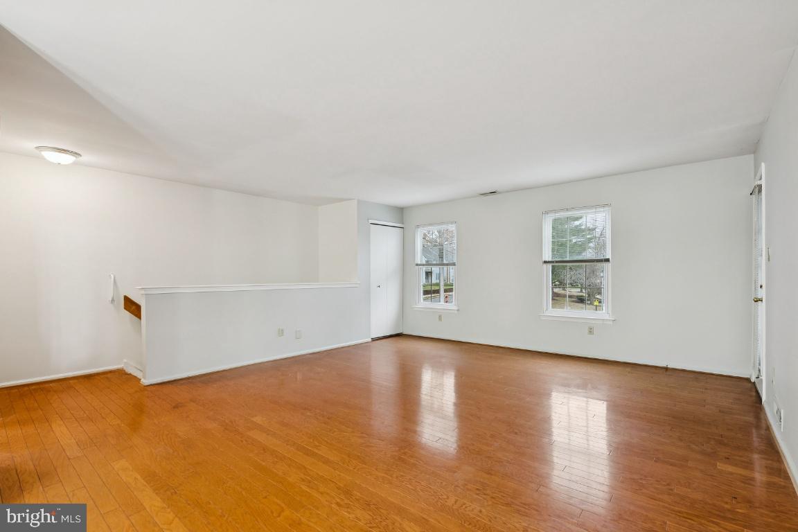 3190B Neils Court Mount Laurel, NJ 08054 - Photo 16 of 27 Living Room