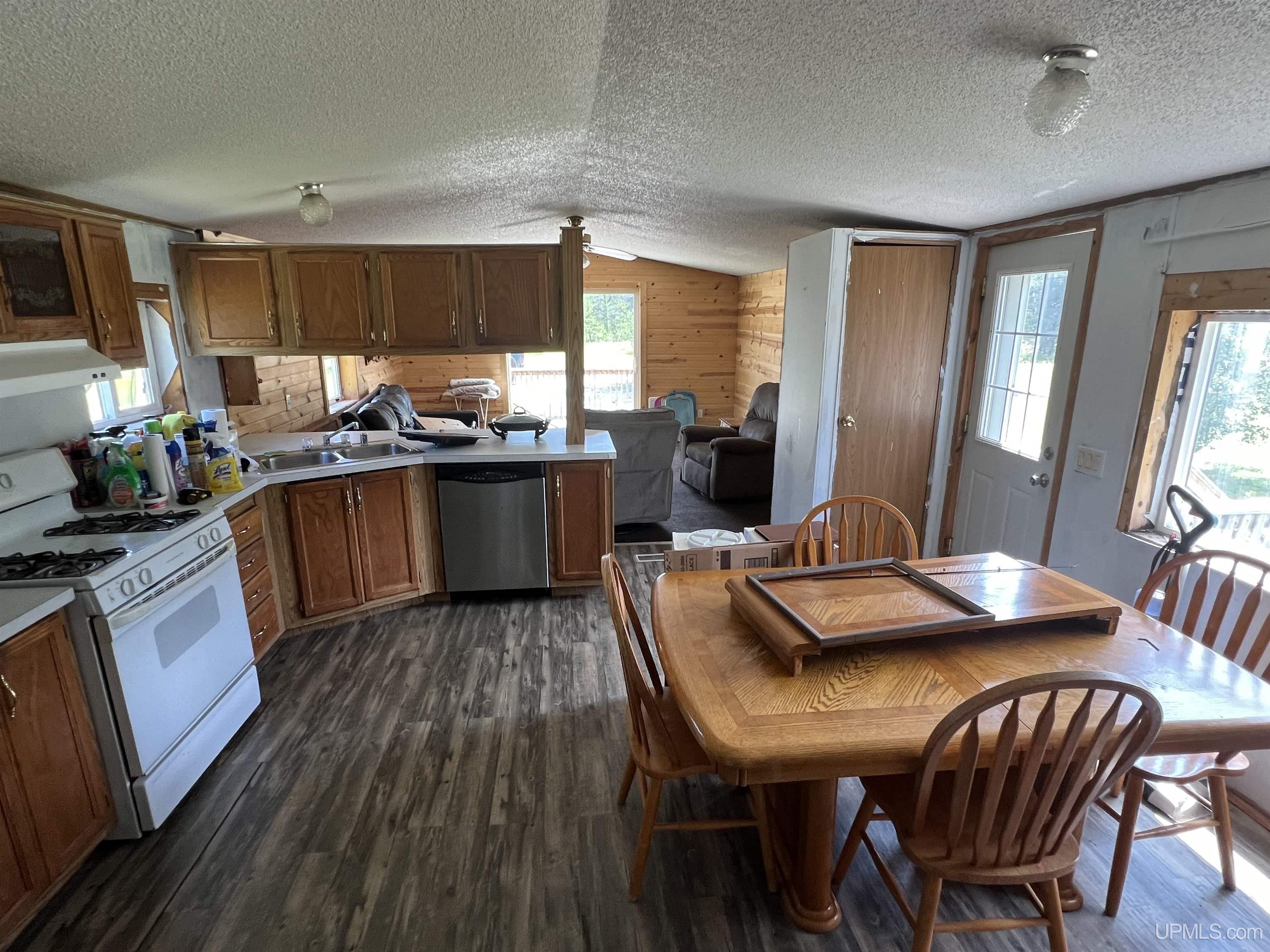 290 Station Road Gwinn, MI 49841 - Photo 12 of 28