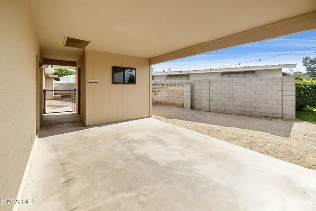 $325,000 | 11825 North 114th Avenue, Youngtown, AZ 85363