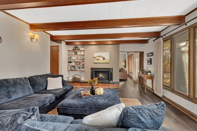 $405,000 | 2004 Hillcrest Drive, St. Cloud, MN 56303