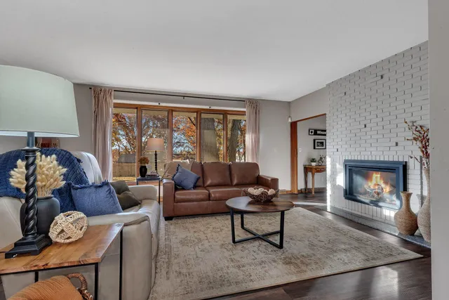 $405,000 | 2004 Hillcrest Drive, St. Cloud, MN 56303