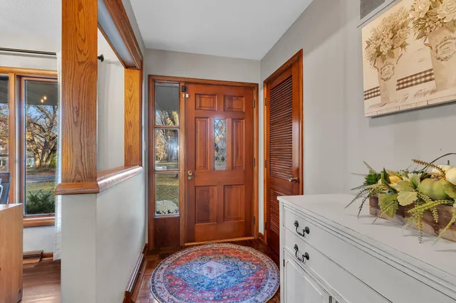 $405,000 | 2004 Hillcrest Drive, St. Cloud, MN 56303