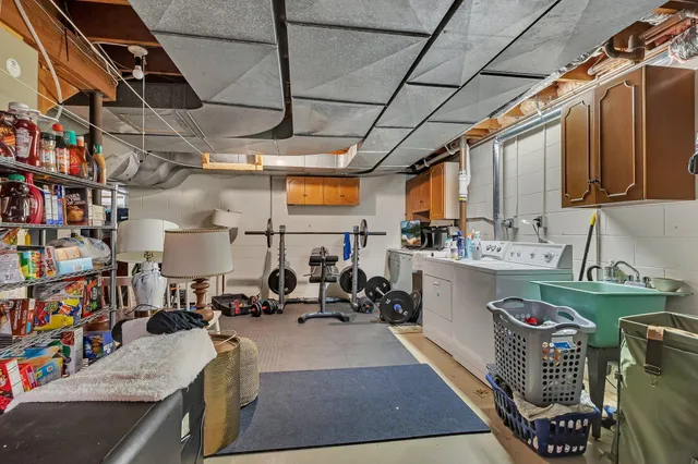 $405,000 | 2004 Hillcrest Drive, St. Cloud, MN 56303