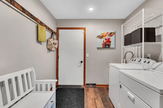 $405,000 | 2004 Hillcrest Drive, St. Cloud, MN 56303