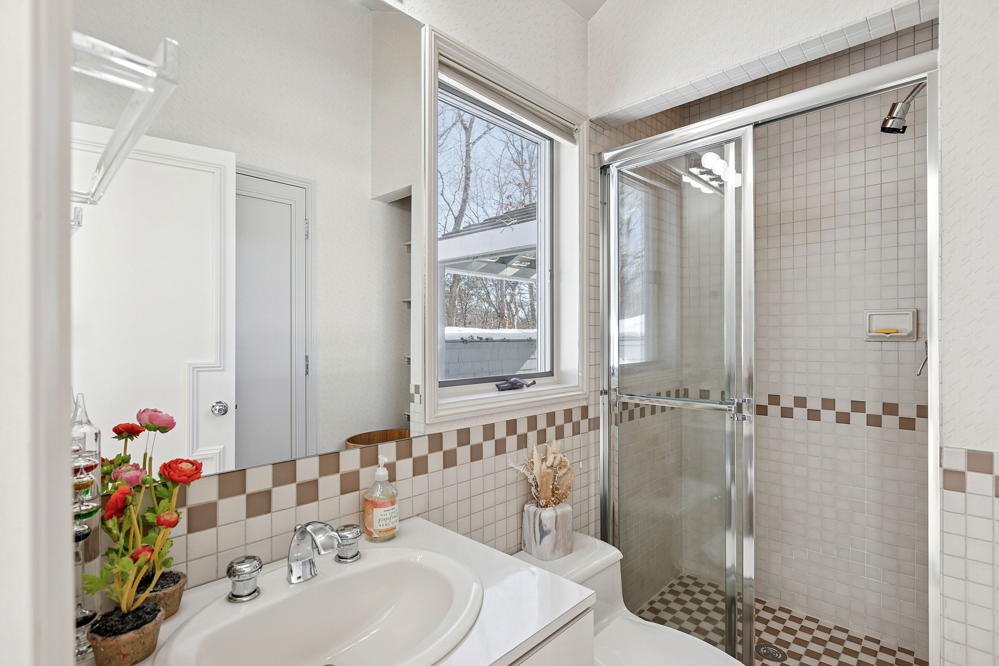 7 Chatfields Ridge Road East Hampton, NY 11937 - Photo 15 of 17