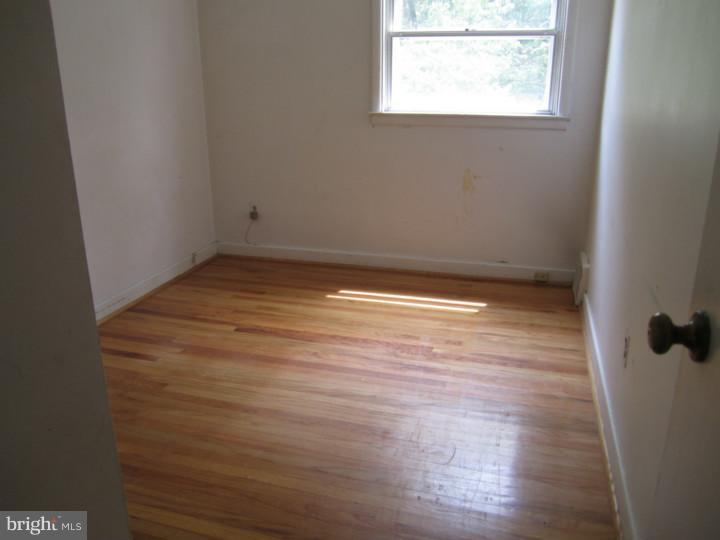 2710 West Country Club Road Philadelphia, PA 19131 - Photo 8 of 12 Gallery Image 8