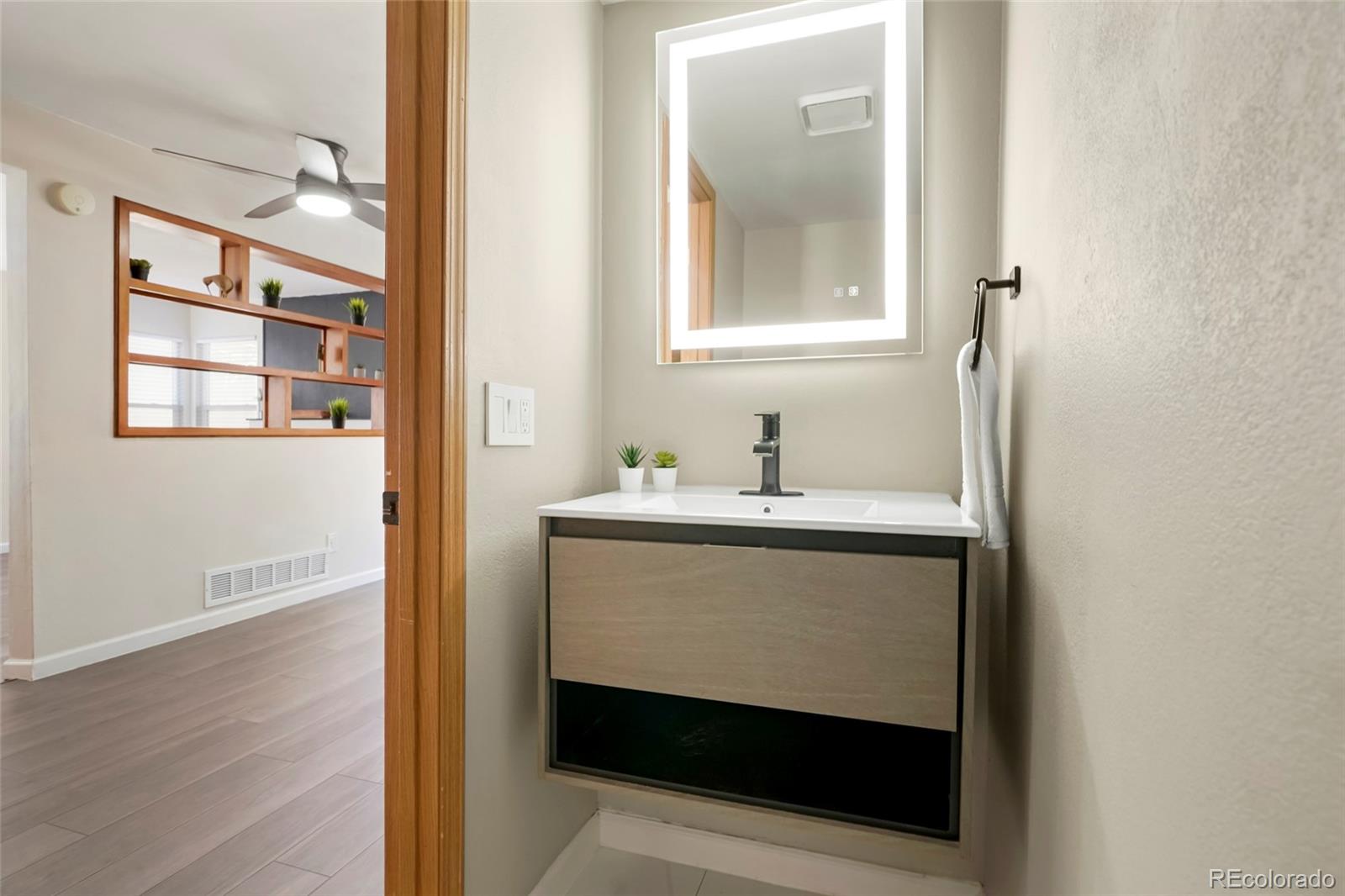 581 Longfellow Lane Highlands Ranch, CO 80126 - Photo 13 of 39