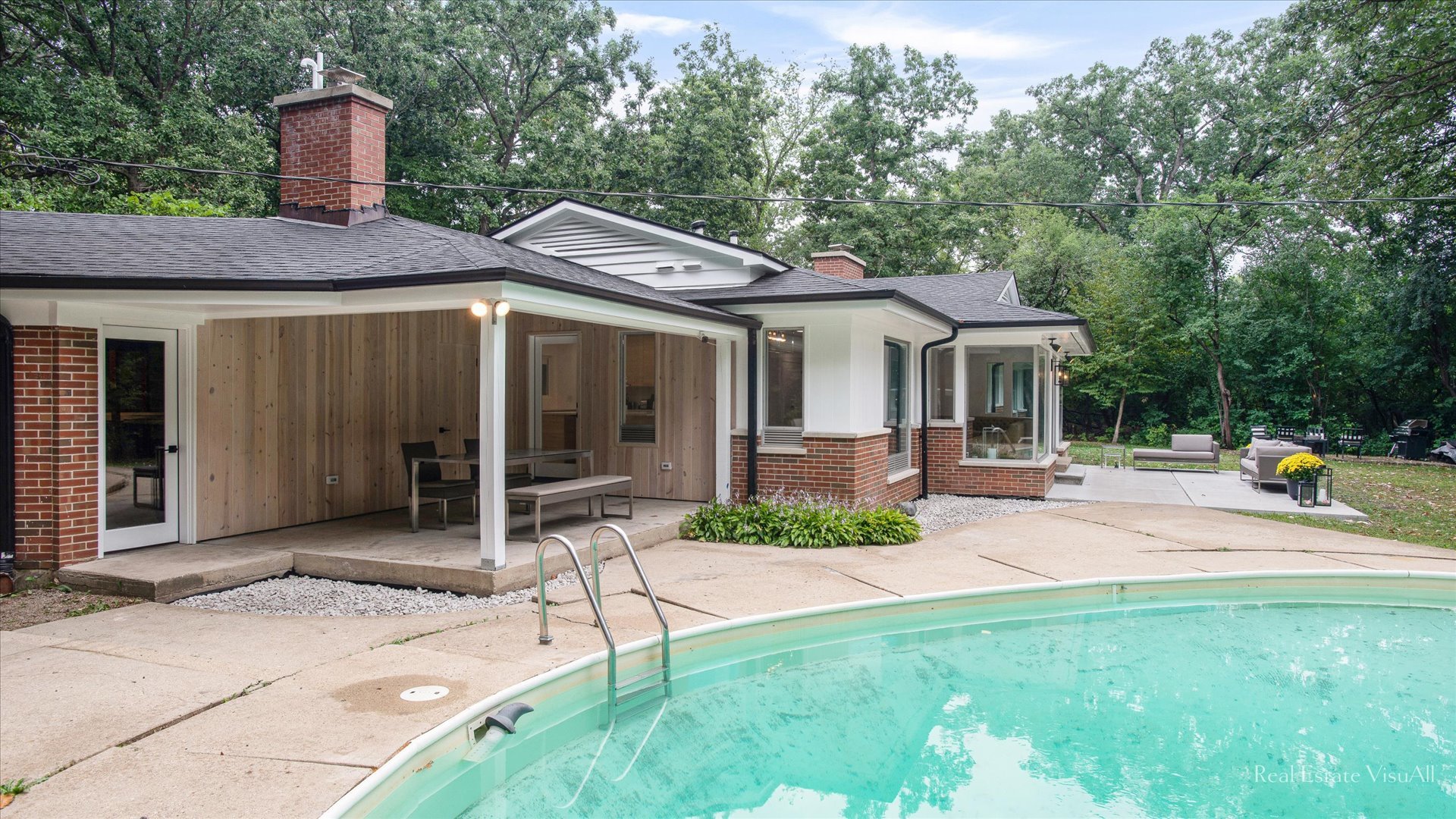 2610 Ridge Road Highland Park, IL 60035 - Photo 25 of 32 a view of a house with backyard and sitting area