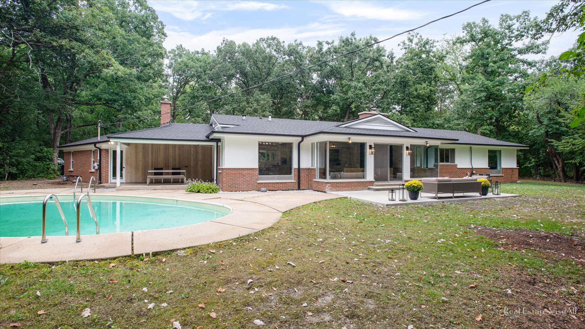2610 Ridge Road Highland Park, IL 60035 - Photo 26 of 32 a swimming pool with outdoor seating and yard