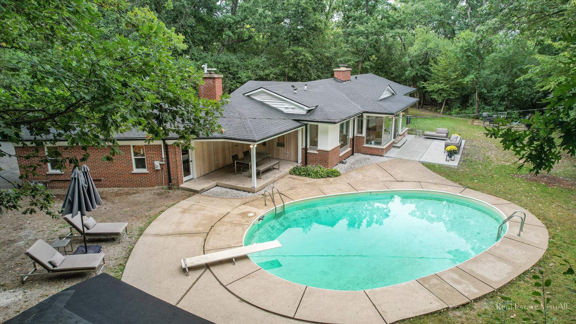 2610 Ridge Road Highland Park, IL 60035 - Photo 27 of 32 an aerial view of a house with garden space and trees