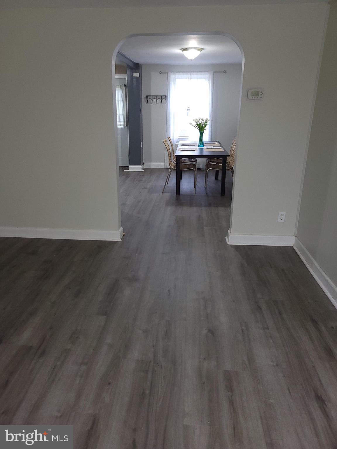 3660 Greenvale Road Baltimore, MD 21229 - Photo 3 of 20 View from the LR into the DR