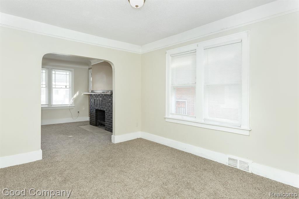 12123 Santa Rosa Drive Detroit, MI 48204 - Photo 4 of 22