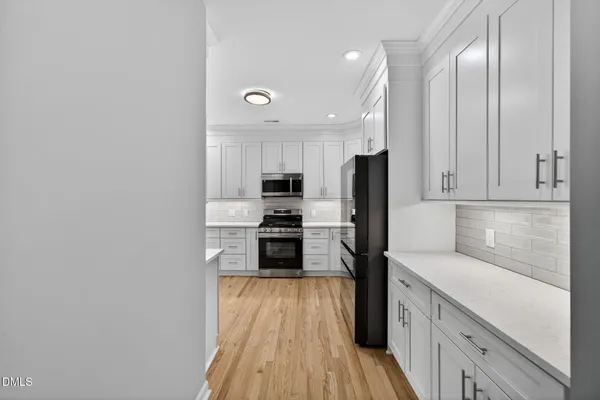 $875,000 | 2004 Clyde Bank Court, Cary, NC 27511