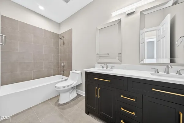 $875,000 | 2004 Clyde Bank Court, Cary, NC 27511