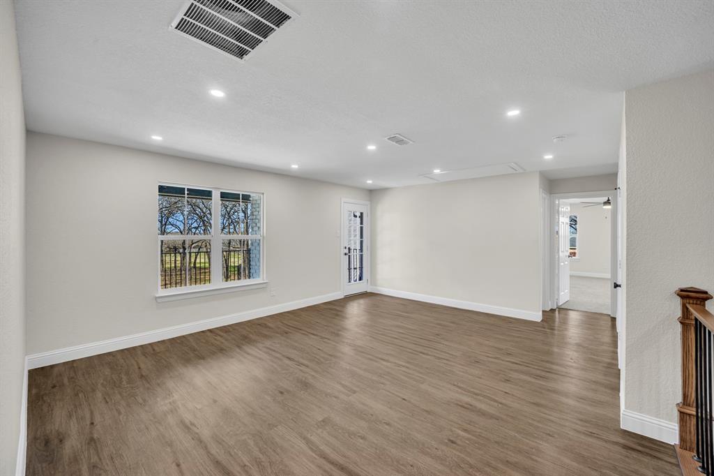 7004 Ledbetter Road Arlington, TX 76001 - Photo 33 of 40