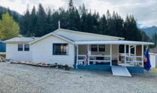 211 Humphrey Addition Road Glendale, OR 97442 - Photo 1 of 31 IMG957063