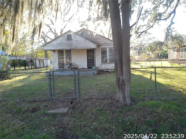 $145,000 | 502 Camp Street, Alleyton, TX 78935