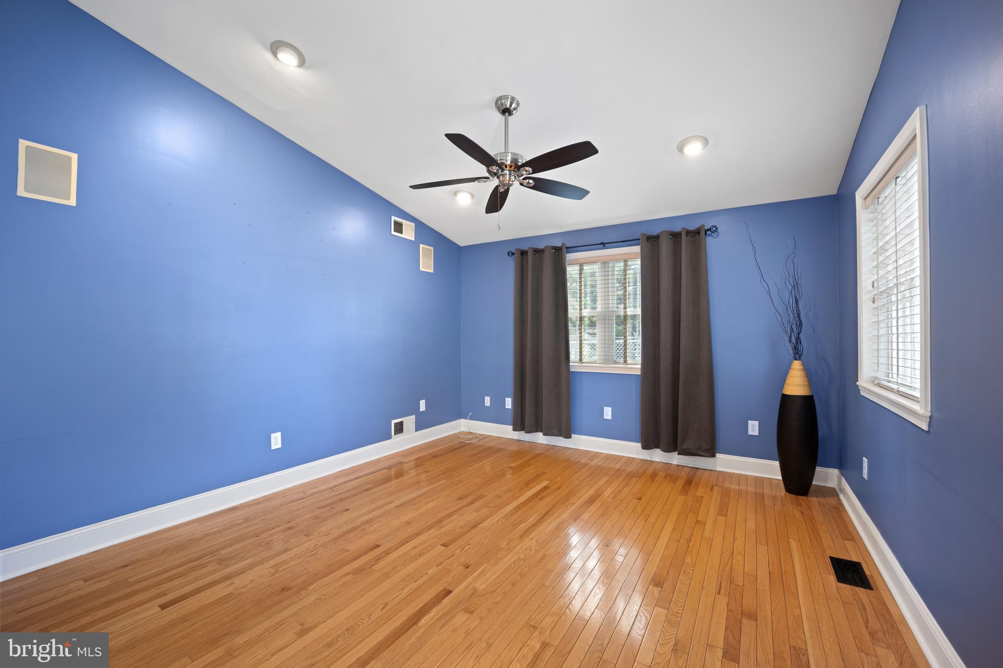 268 Beechwood Avenue Springfield, PA 19064 - Photo 14 of 36 a view of a livingroom with a window and a ceiling fan