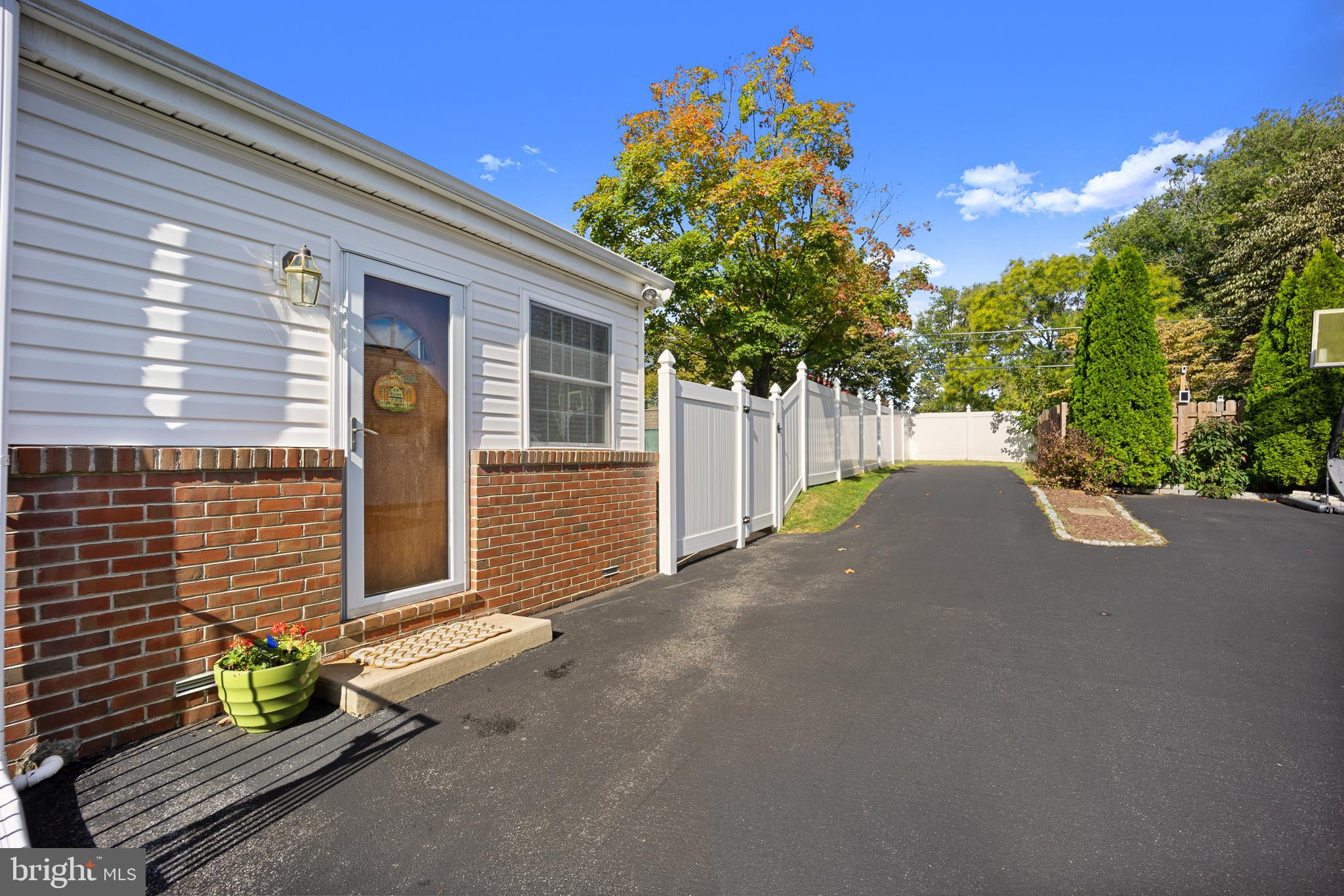 268 Beechwood Avenue Springfield, PA 19064 - Photo 35 of 36 a view of a house with a patio
