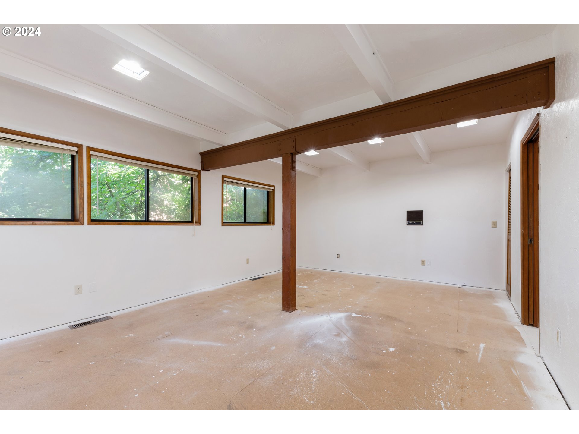 3598 Spring Boulevard Eugene, OR 97405 - Photo 32 of 48 Gallery Image 32