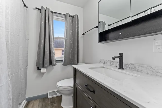 $294,900 | 904 Seymour Street, Reedsburg, WI 53959