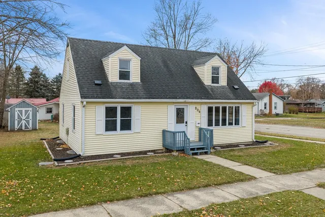 $294,900 | 904 Seymour Street, Reedsburg, WI 53959