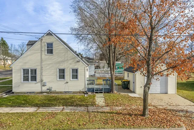 $294,900 | 904 Seymour Street, Reedsburg, WI 53959