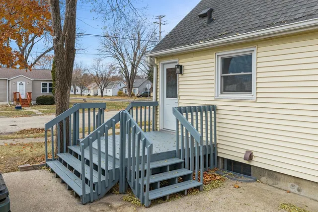 $294,900 | 904 Seymour Street, Reedsburg, WI 53959