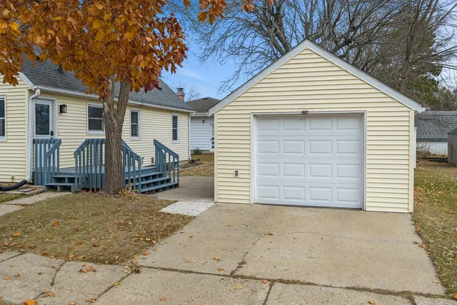 $294,900 | 904 Seymour Street, Reedsburg, WI 53959