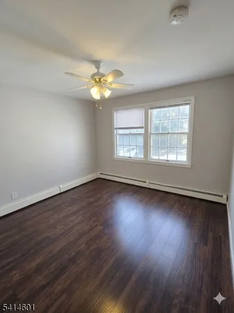 $1,950 | 933 Lafayette Avenue, Hawthorne, NJ 07506