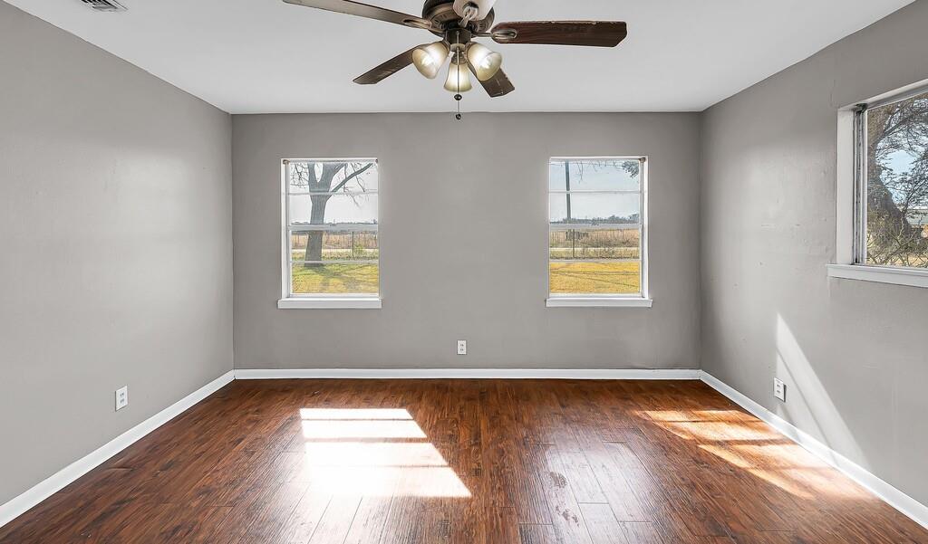 201 Old Steinbeck Road Waco, TX 76708 - Photo 11 of 33