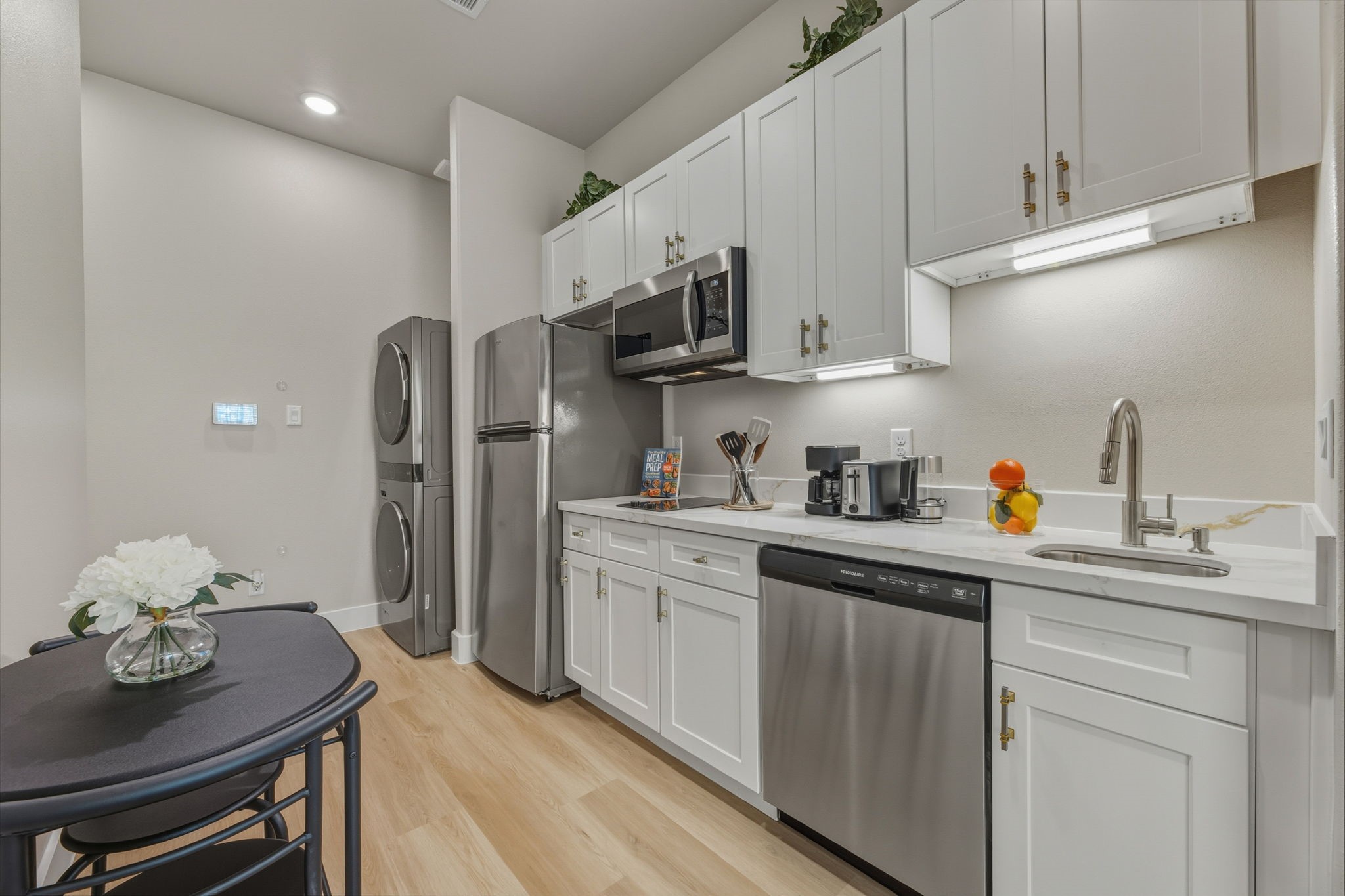 4231 Elmwood Street, Unit B Houston, TX 77051 - Photo 8 of 18