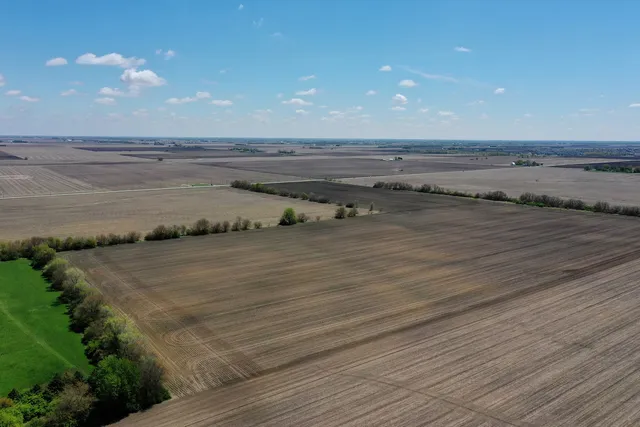 $1,899,645 | 4 Twp 31 R 12e, Bourbonnais, IL 60914