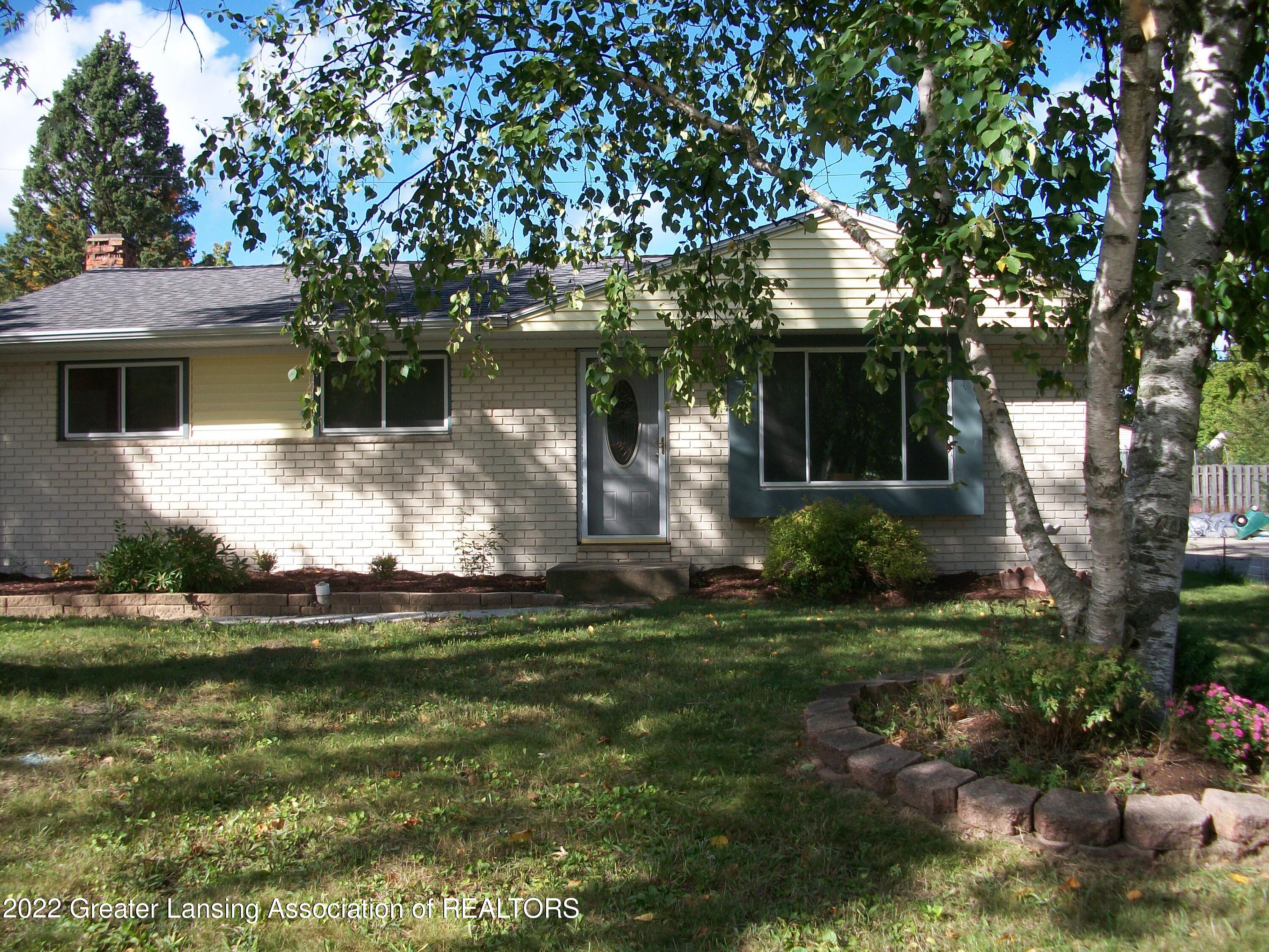 4170 Rivershell Lane Lansing, MI 48911 - Photo 1 of 26 100_5102