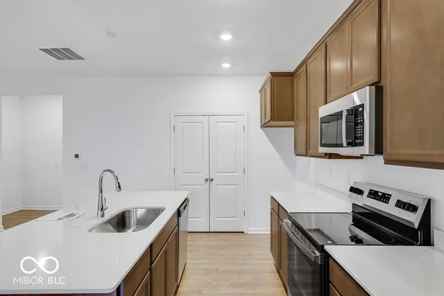 $374,999 | 2635 Prism Way, Plainfield, IN 46168