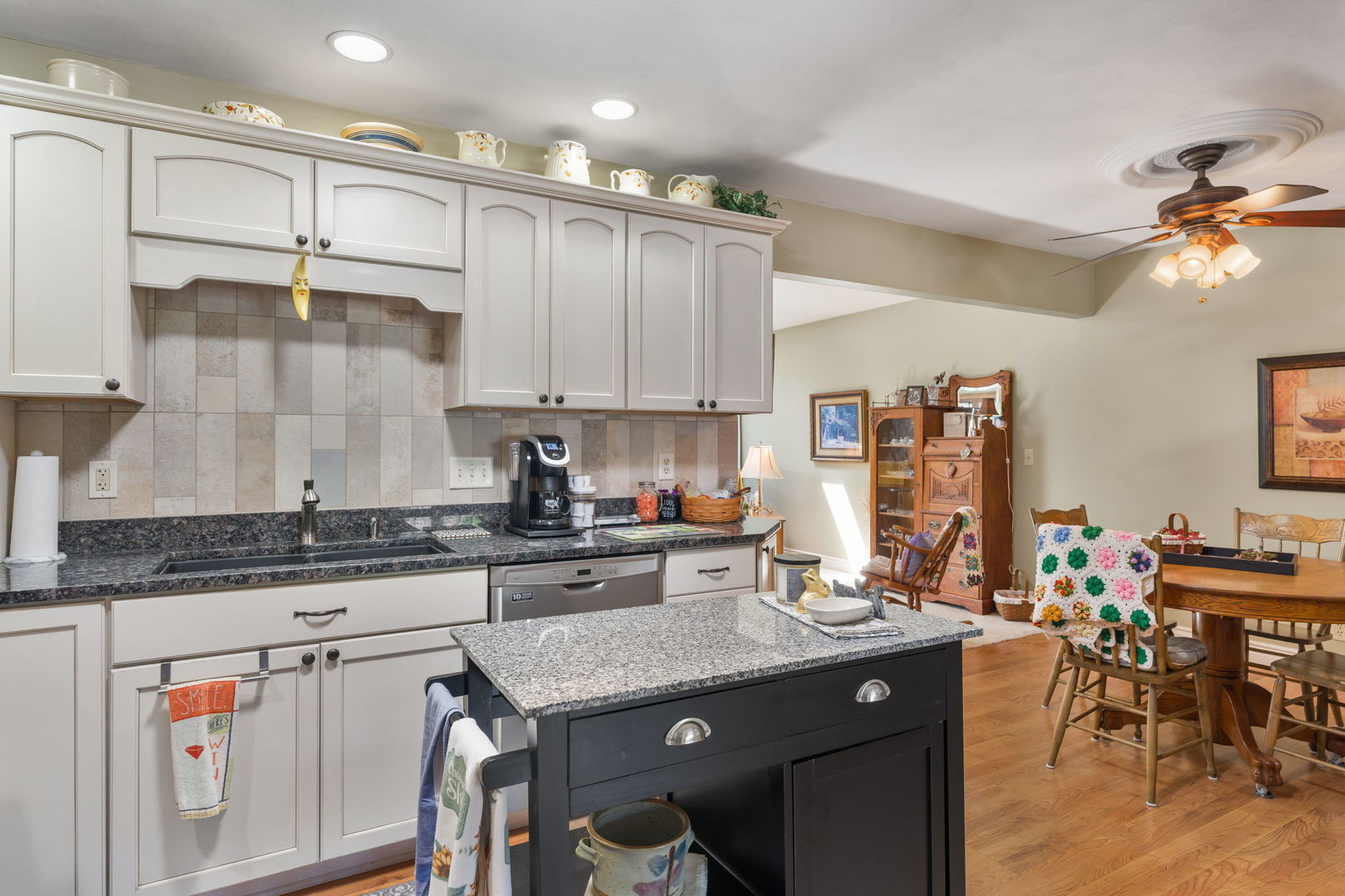 918 6th Street Hampton, IL 61256 - Photo 10 of 46